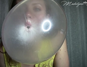 Sticky_face_popping_bubbles_II